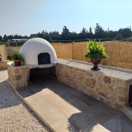 Villa Yioukkas Paphos Exteriör bild