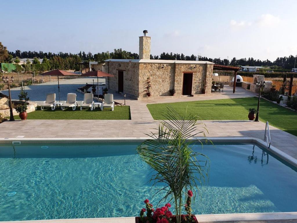 Villa Yioukkas Paphos Exteriör bild
