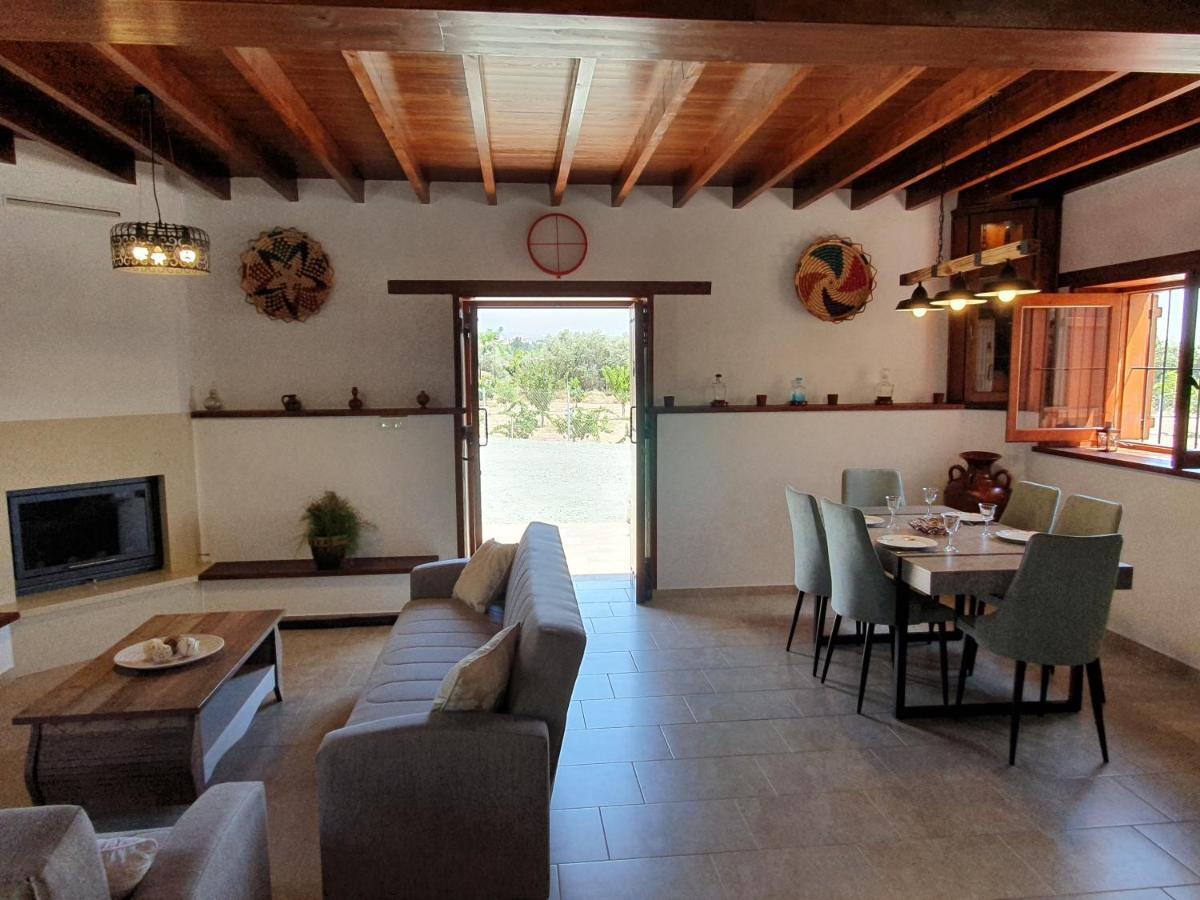 Villa Yioukkas Paphos Exteriör bild